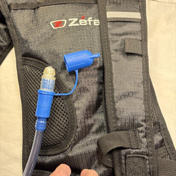 Zefal Hydro One Outdoor Hydration Bag 1.5 Liter Chest Strap Dual Access Run NWT - Picture 11 of 14